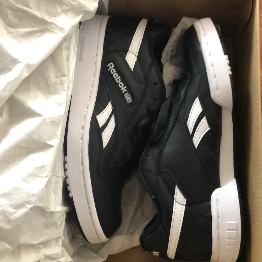 Brand NWT Reebok Unisex Basketball Shoes!